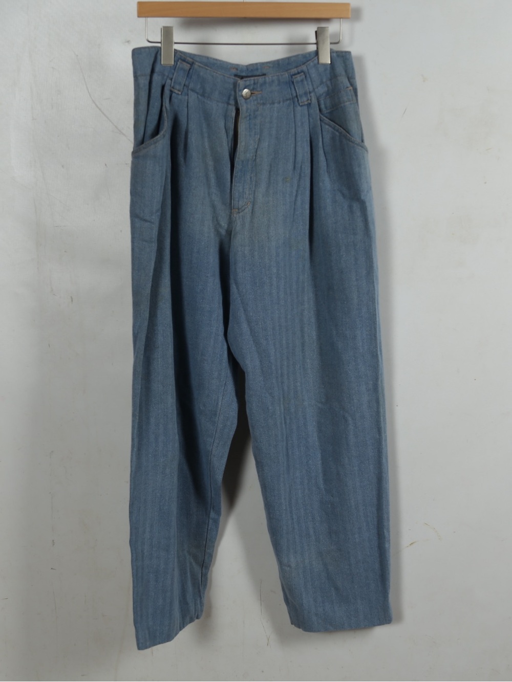 Relaxed Light Blue Pleated women’s Jeans